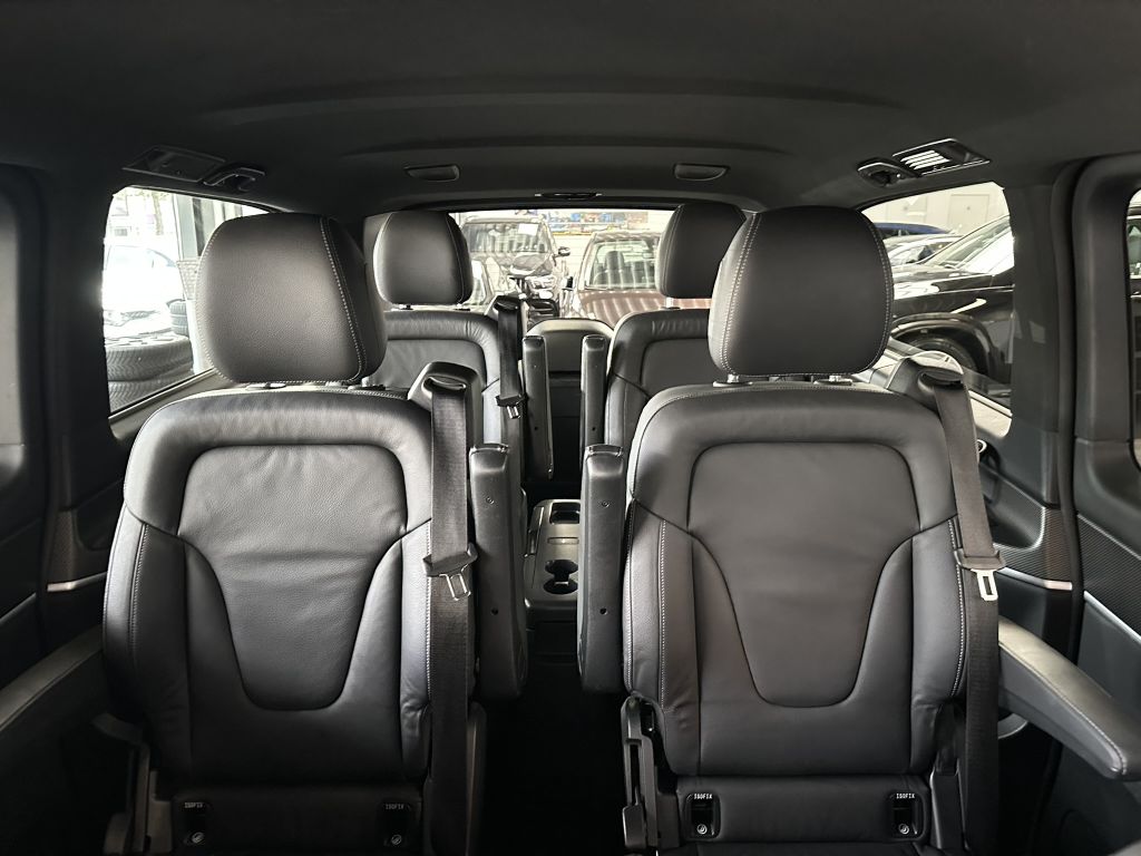 Mercedes-Benz V 300 2022