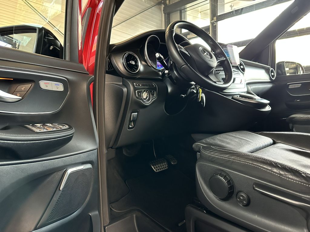 Mercedes-Benz V 300 2022
