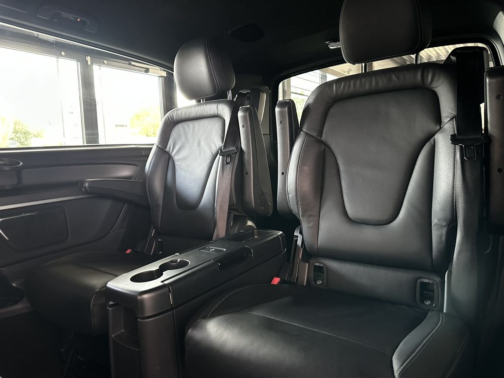 Mercedes-Benz V 300 2022