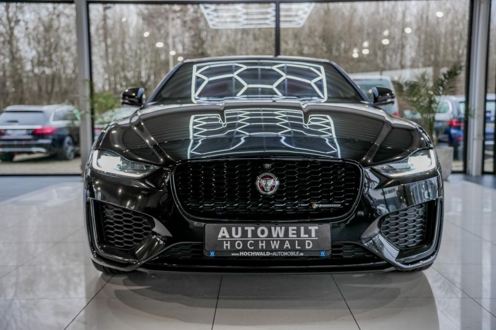 Jaguar XE 2022
