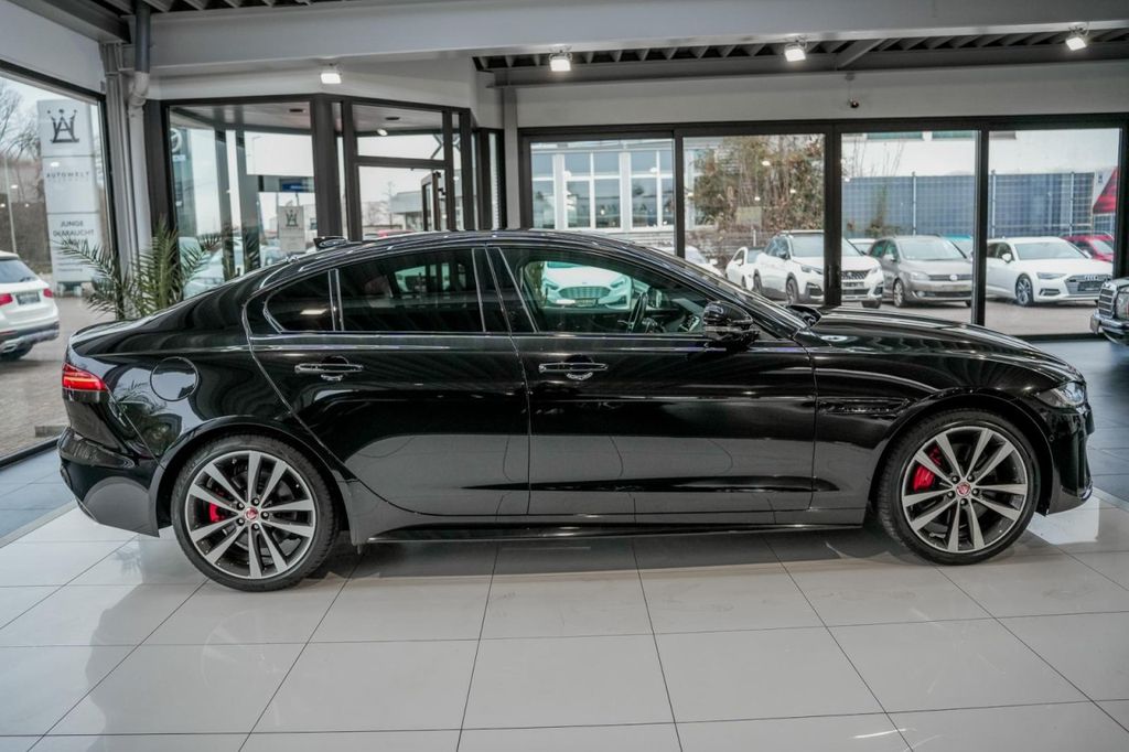 Jaguar XE 2022