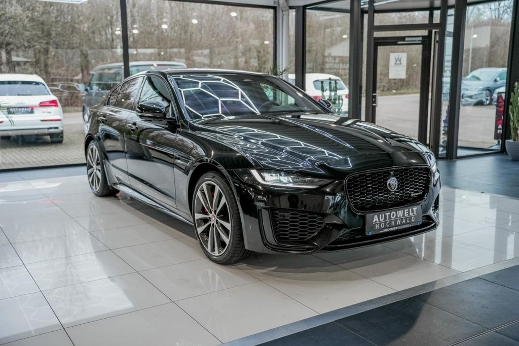Jaguar XE 2022