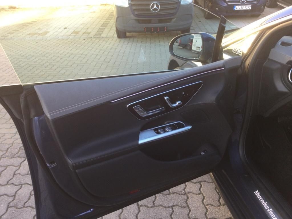 Mercedes-Benz EQE 2024