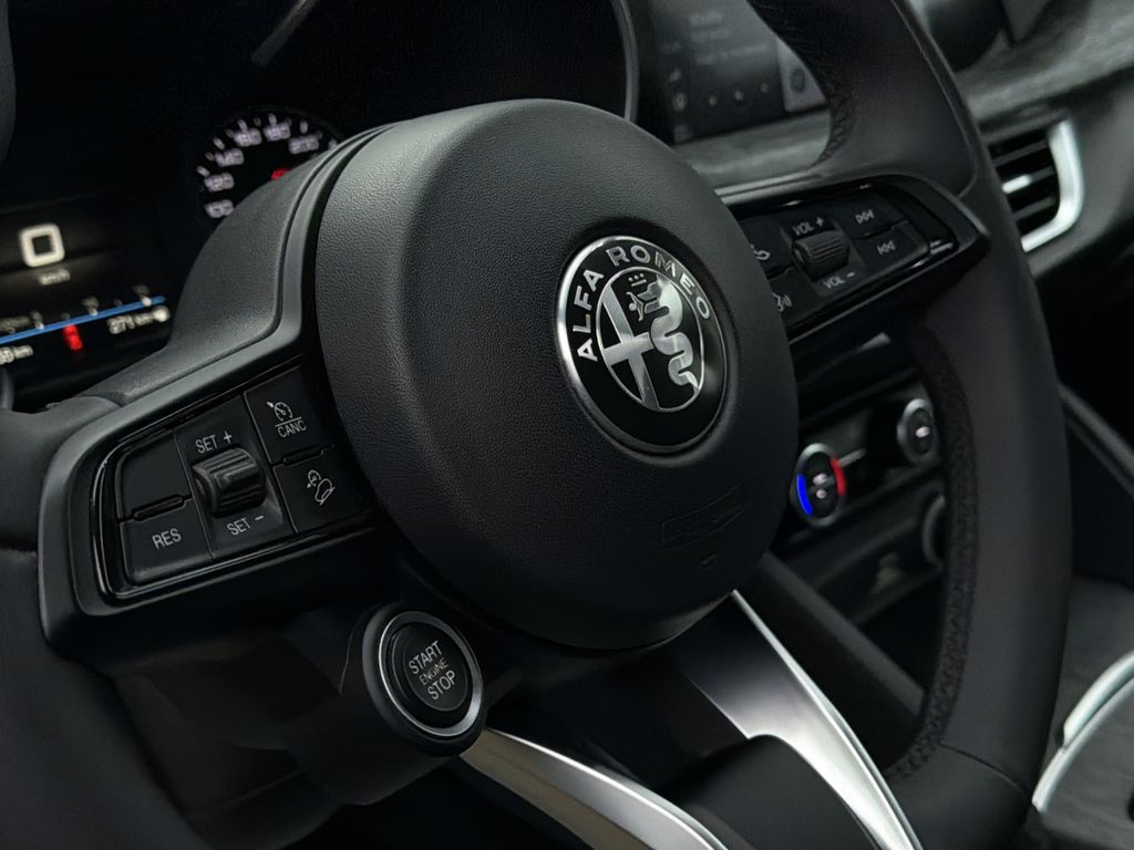 Alfa Romeo Stelvio 2021