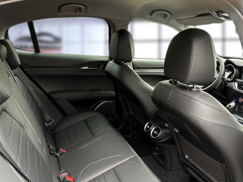 Alfa Romeo Stelvio 2021