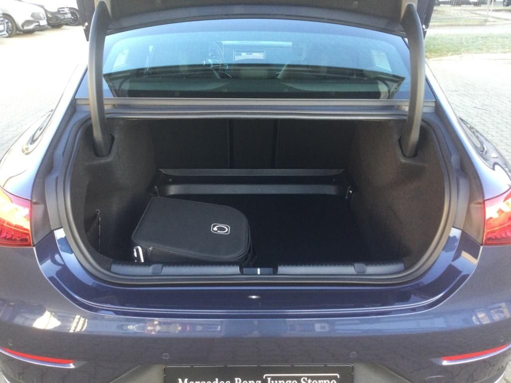 Mercedes-Benz EQE 2024