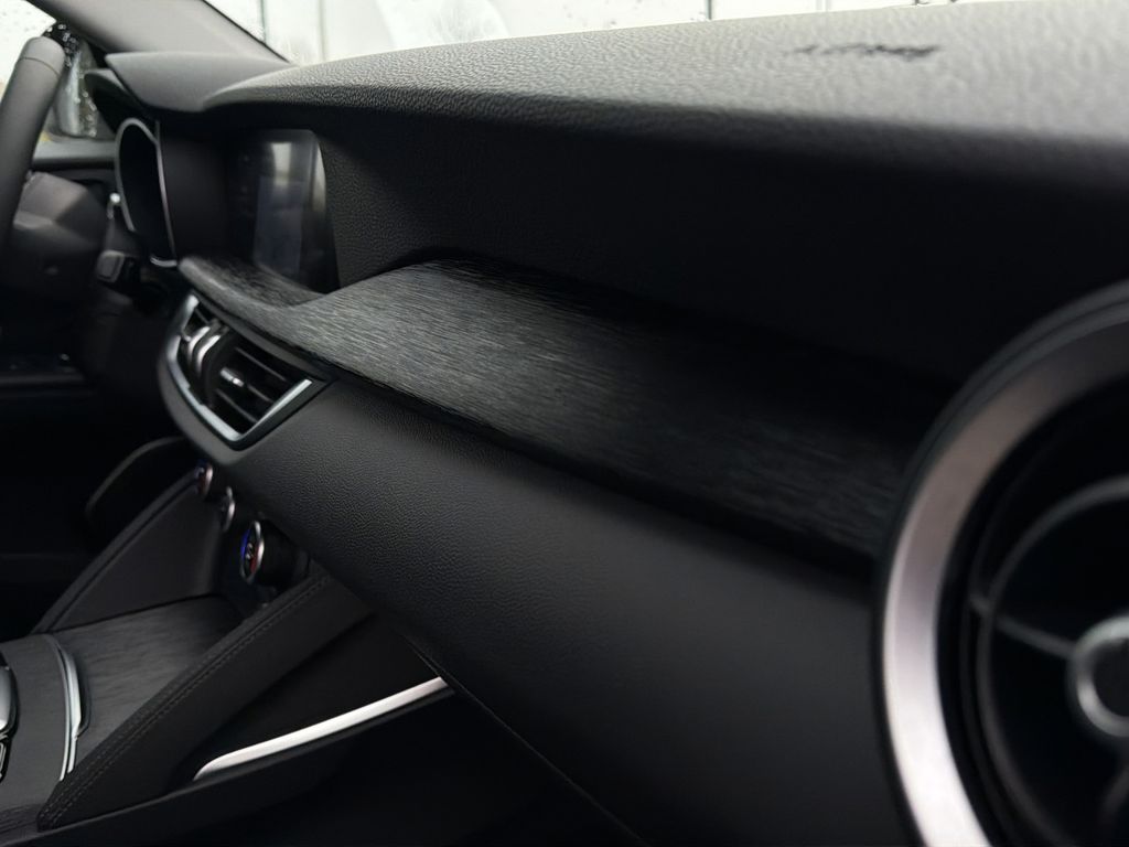 Alfa Romeo Stelvio 2021