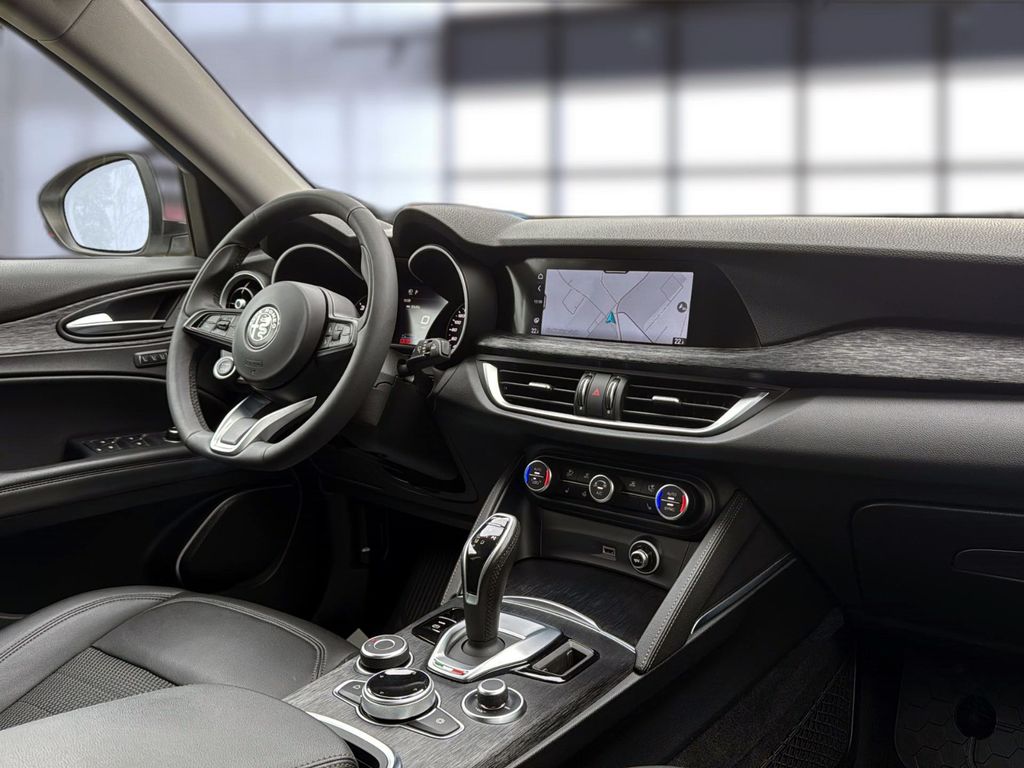 Alfa Romeo Stelvio 2021