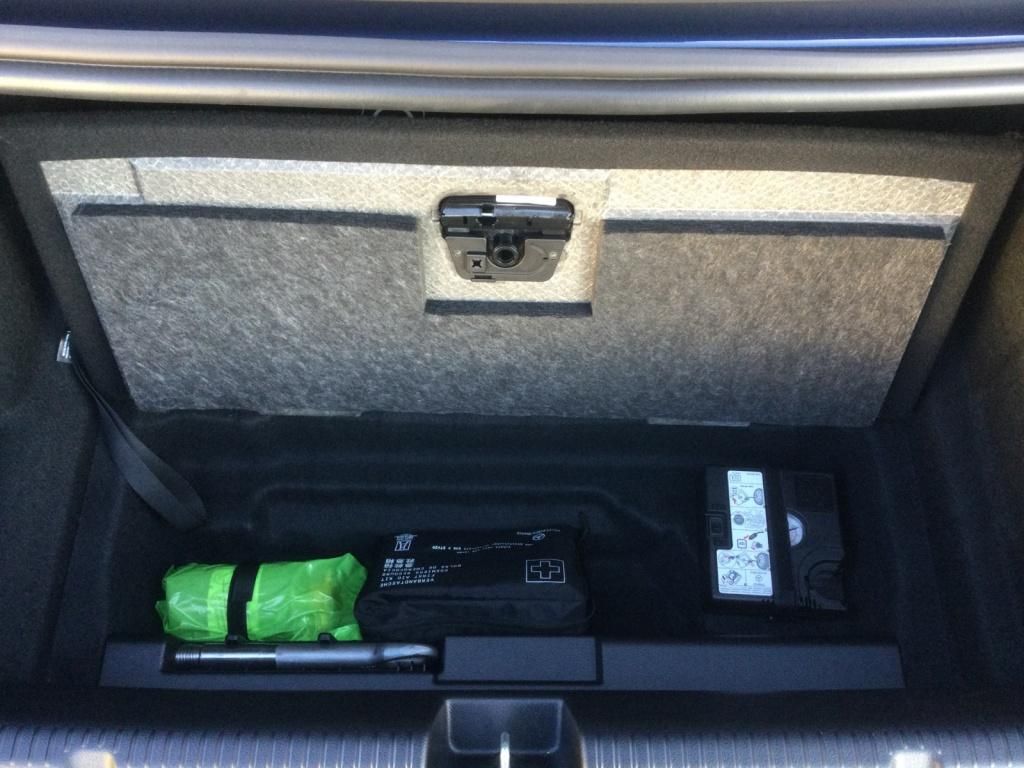 Mercedes-Benz EQE 2024