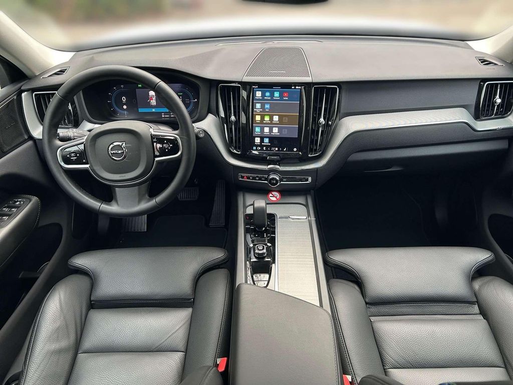 Volvo XC60 2025