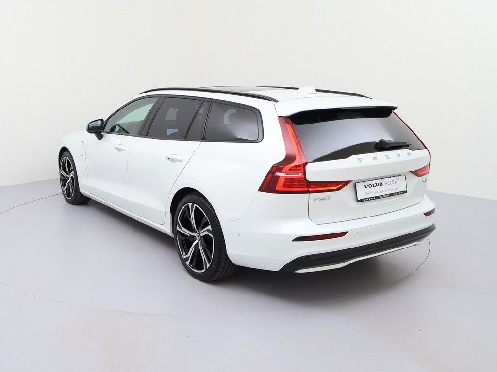 Volvo V60 2025