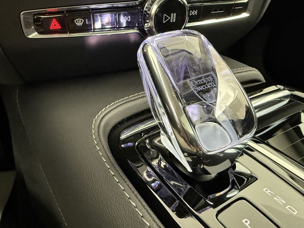 Volvo V60 2025