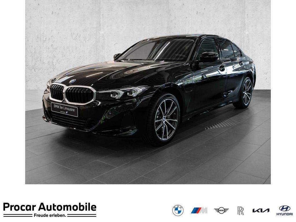 BMW 330 2025