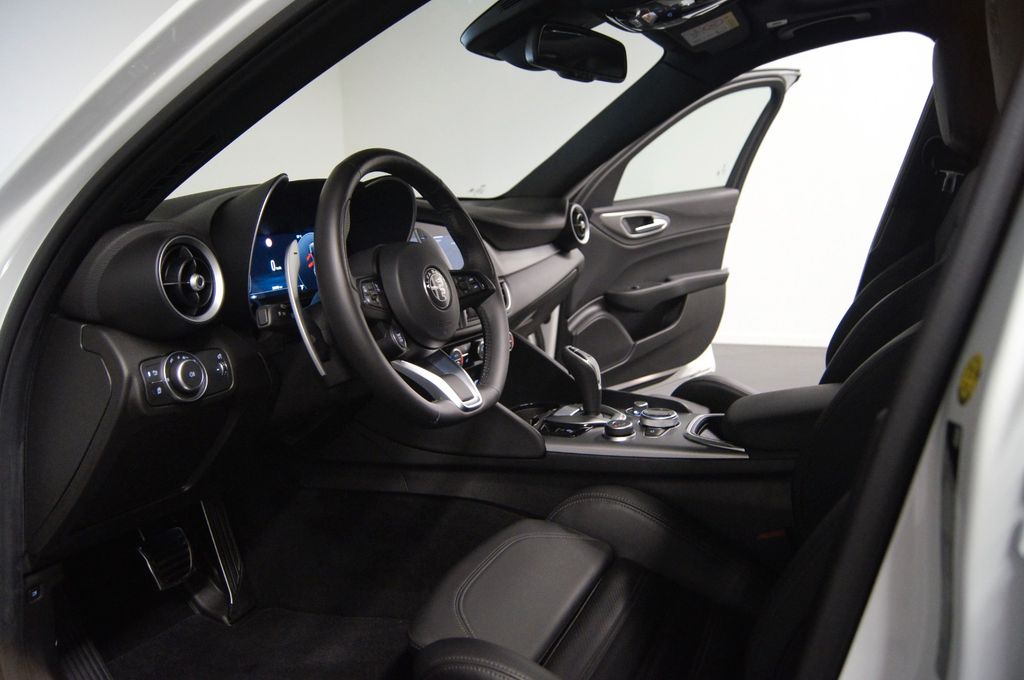 Alfa Romeo Giulia 2024