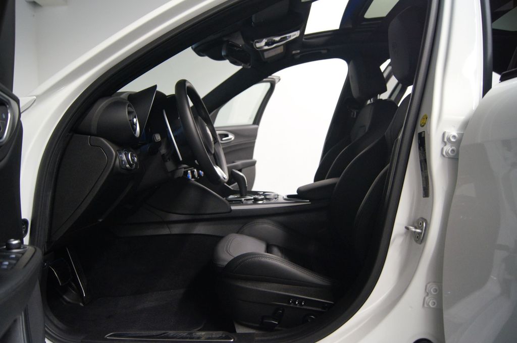 Alfa Romeo Giulia 2024