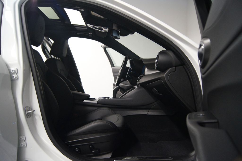 Alfa Romeo Giulia 2024