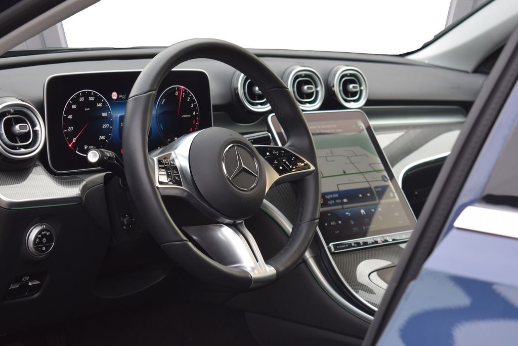 Mercedes-Benz C 300 2025