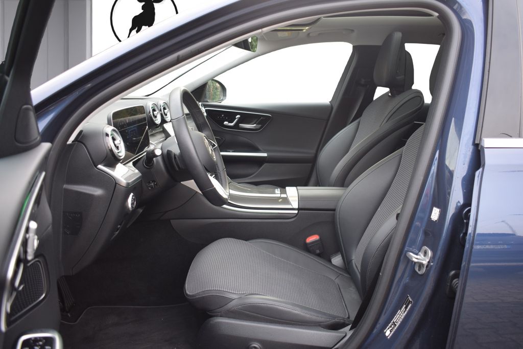 Mercedes-Benz C 300 2025