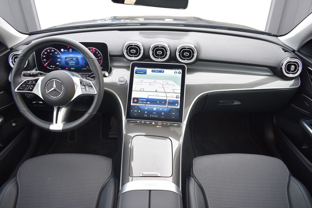 Mercedes-Benz C 300 2025