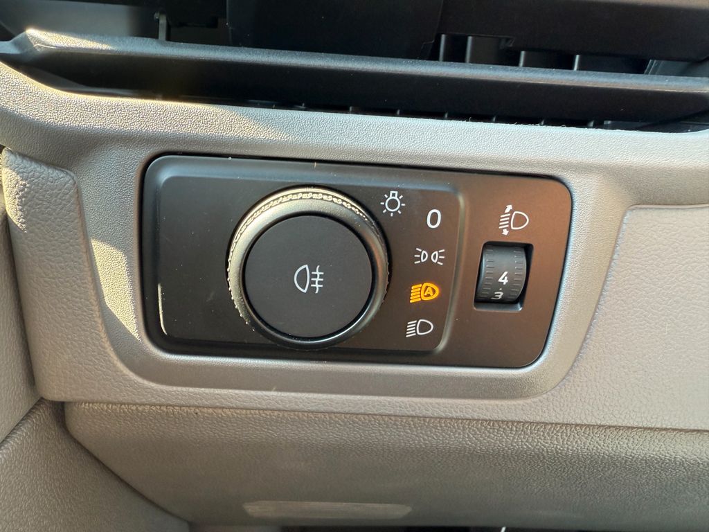 Volkswagen T7 Transporter 2025