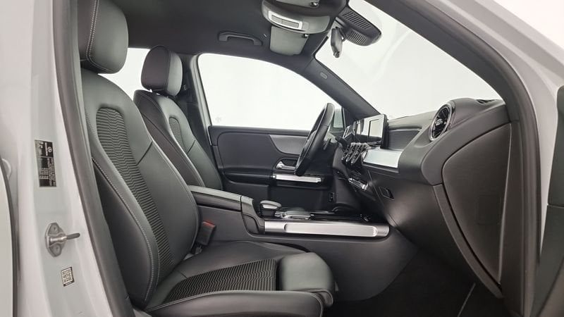 Mercedes-Benz GLB 220 2021