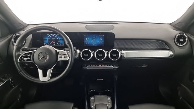Mercedes-Benz GLB 220 2021