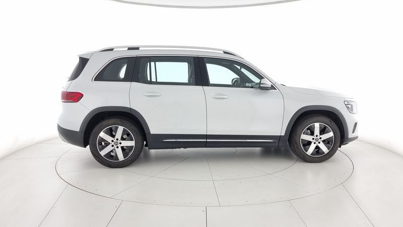 Mercedes-Benz GLB 220 2021