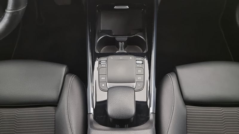 Mercedes-Benz GLB 220 2021