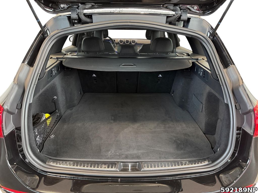 Mercedes-Benz C 300 2025