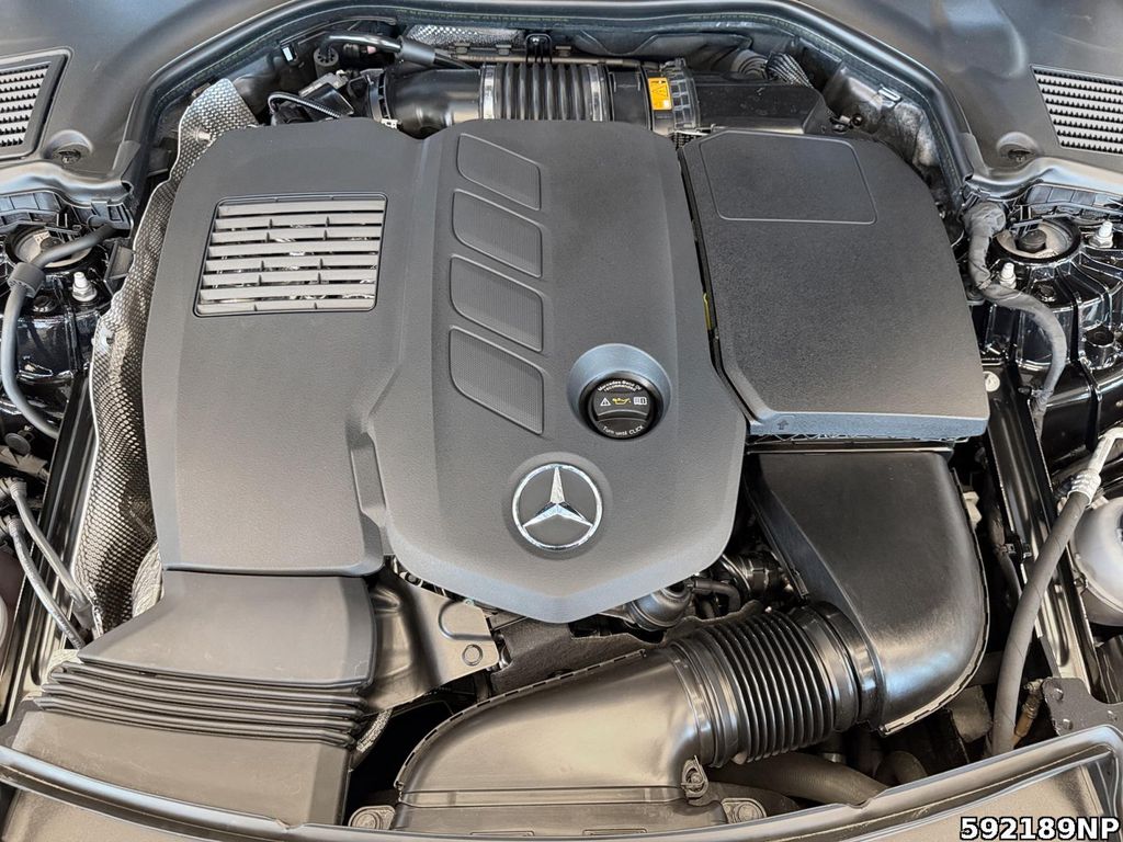 Mercedes-Benz C 300 2025