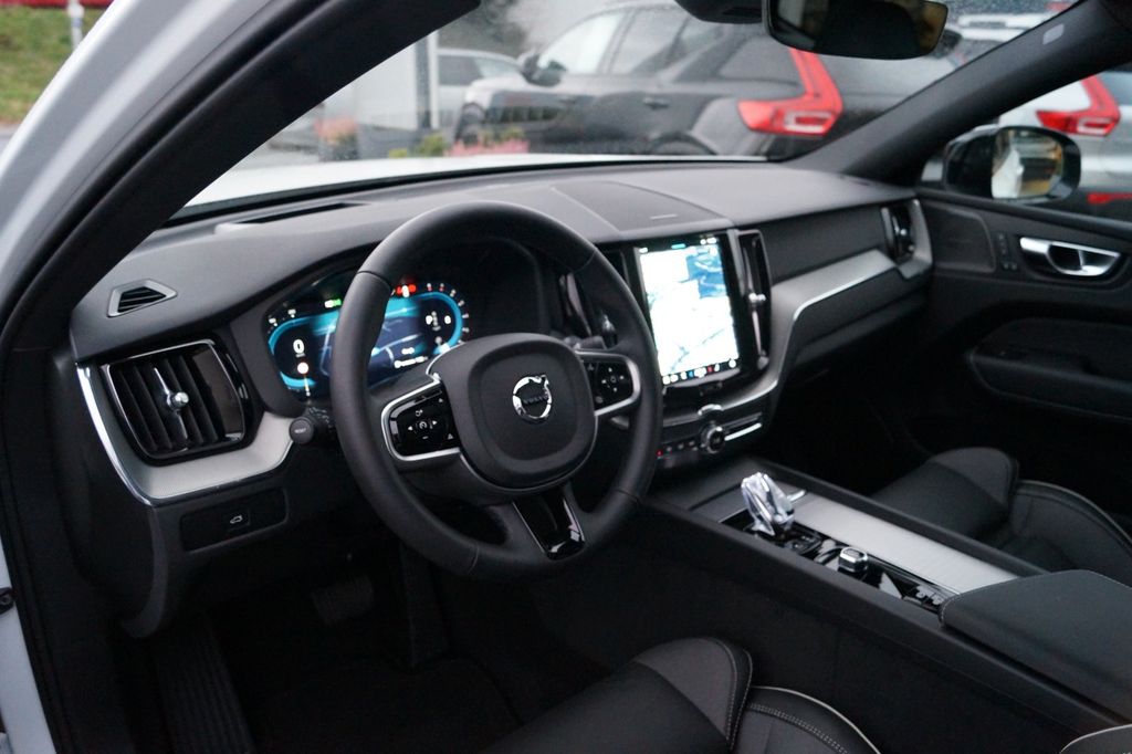 Volvo XC60 2025