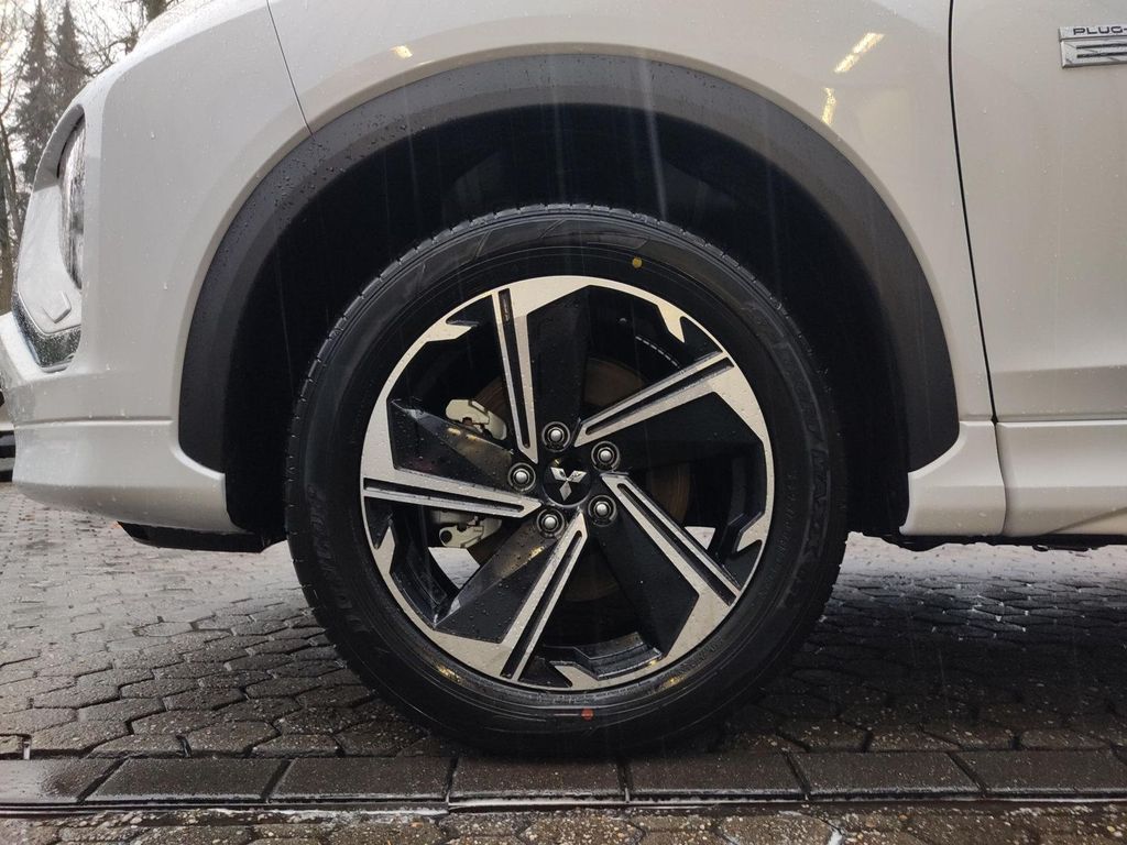 Mitsubishi Eclipse Cross 2024