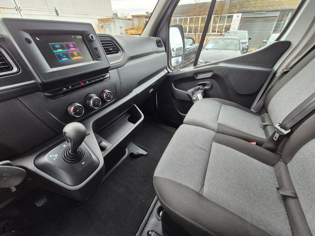 Nissan Interstar 2022
