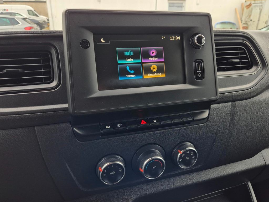 Nissan Interstar 2022