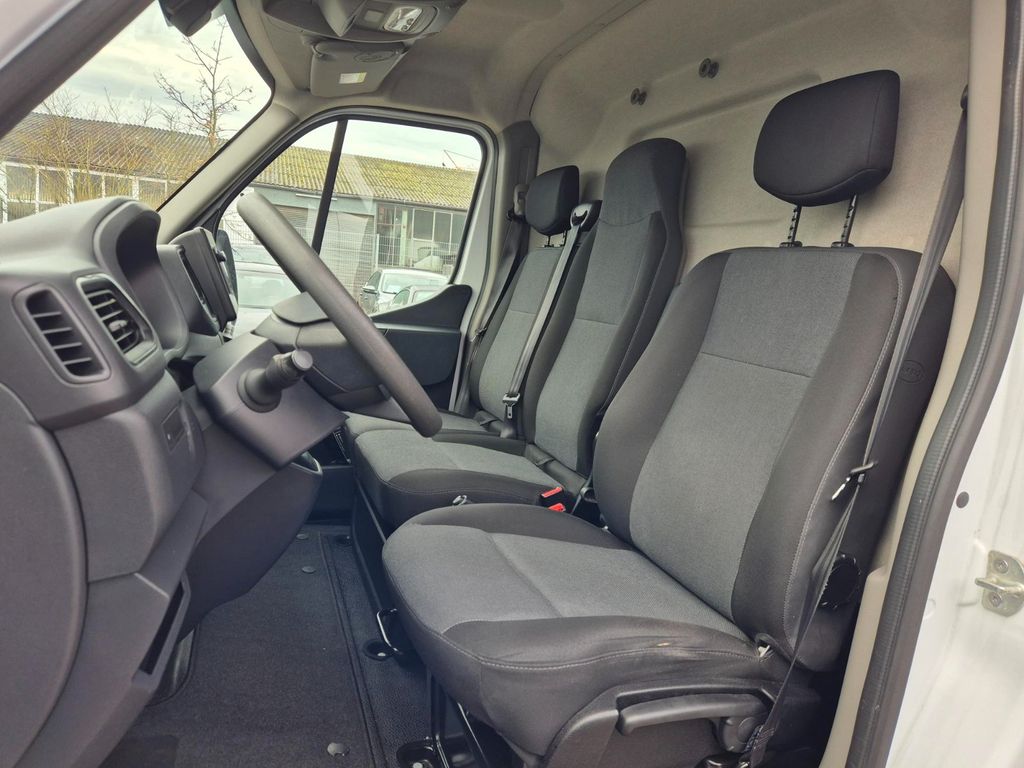 Nissan Interstar 2022