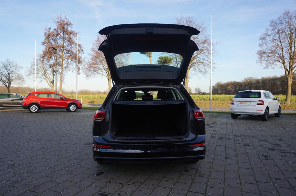 Volkswagen Golf 2021