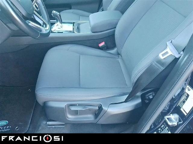 Land Rover Discovery Sport 2021