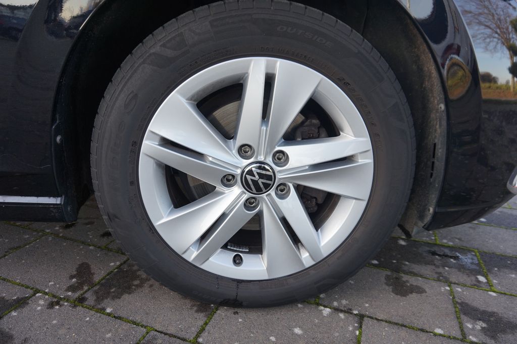 Volkswagen Golf 2021