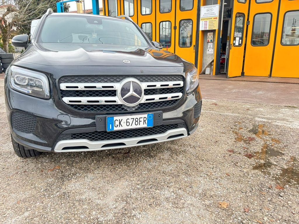 Mercedes-Benz GLB 200 2022