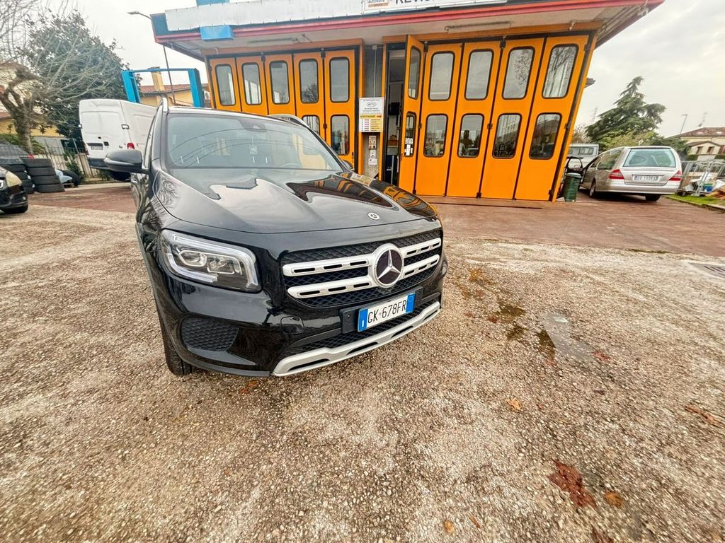 Mercedes-Benz GLB 200 2022