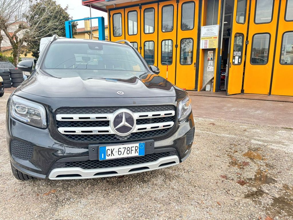 Mercedes-Benz GLB 200 2022
