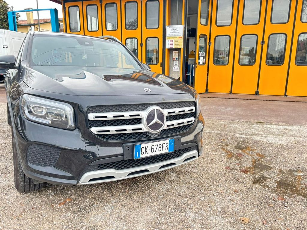 Mercedes-Benz GLB 200 2022