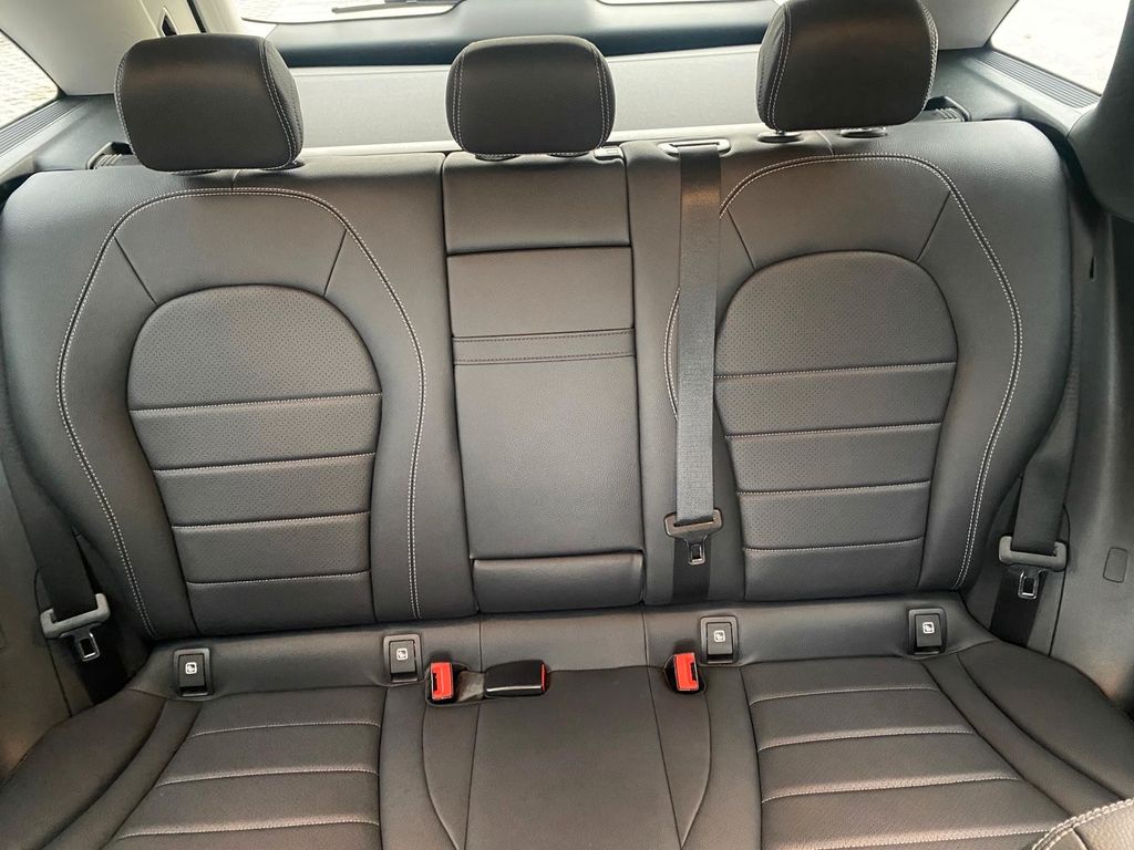 Mercedes-Benz GLC 300 2021