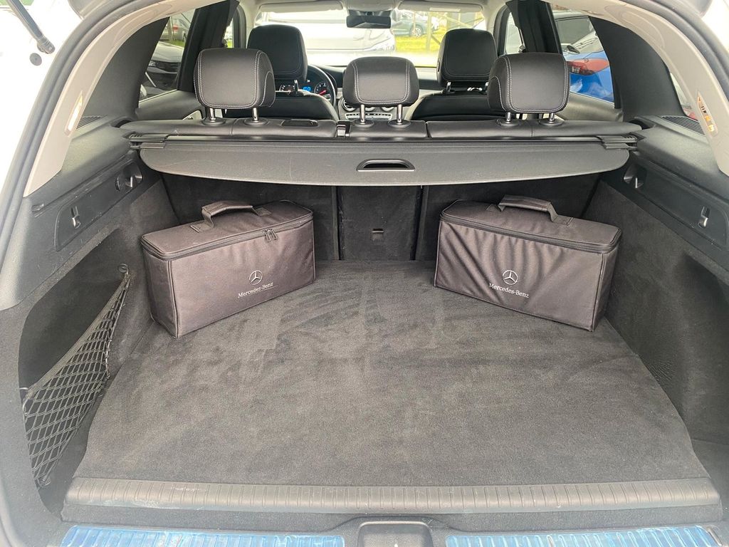 Mercedes-Benz GLC 300 2021