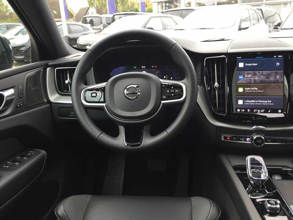 Volvo XC60 2025