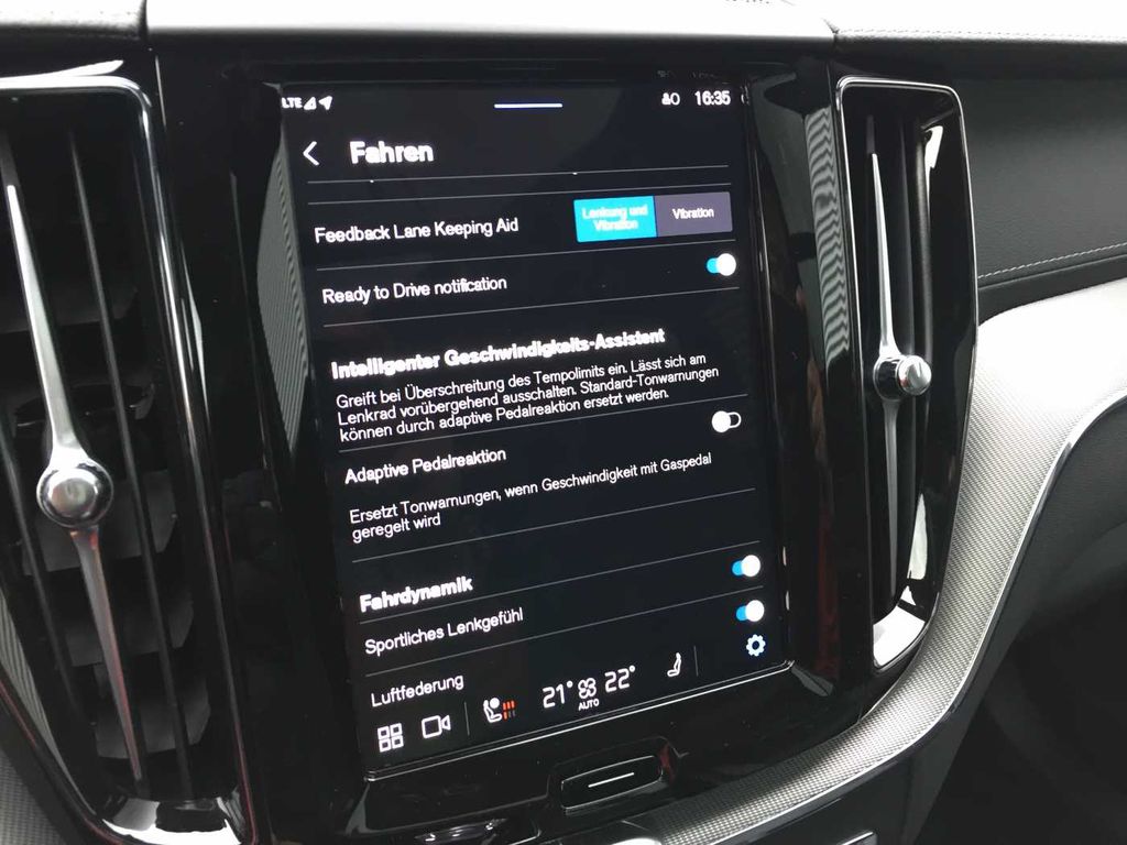 Volvo XC60 2025