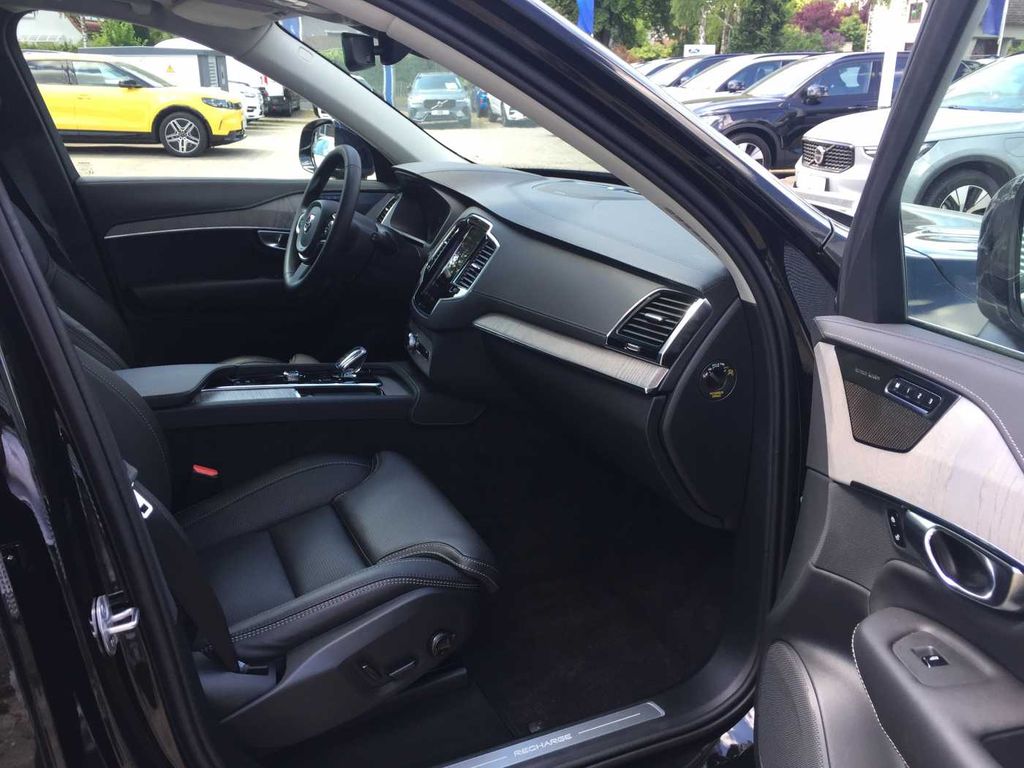 Volvo XC90 2025