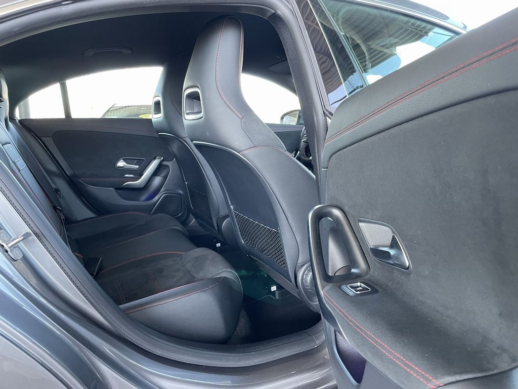 Mercedes-Benz CLA 180 2024