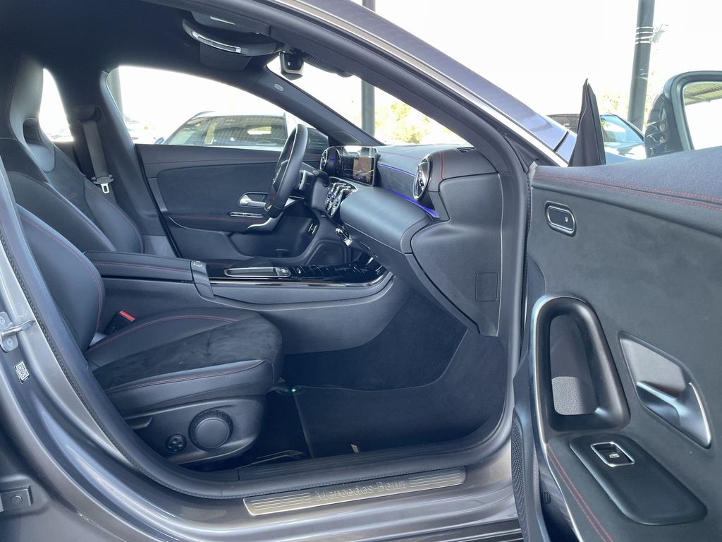 Mercedes-Benz CLA 180 2024