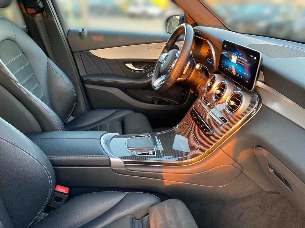 Mercedes-Benz GLC 300 2021